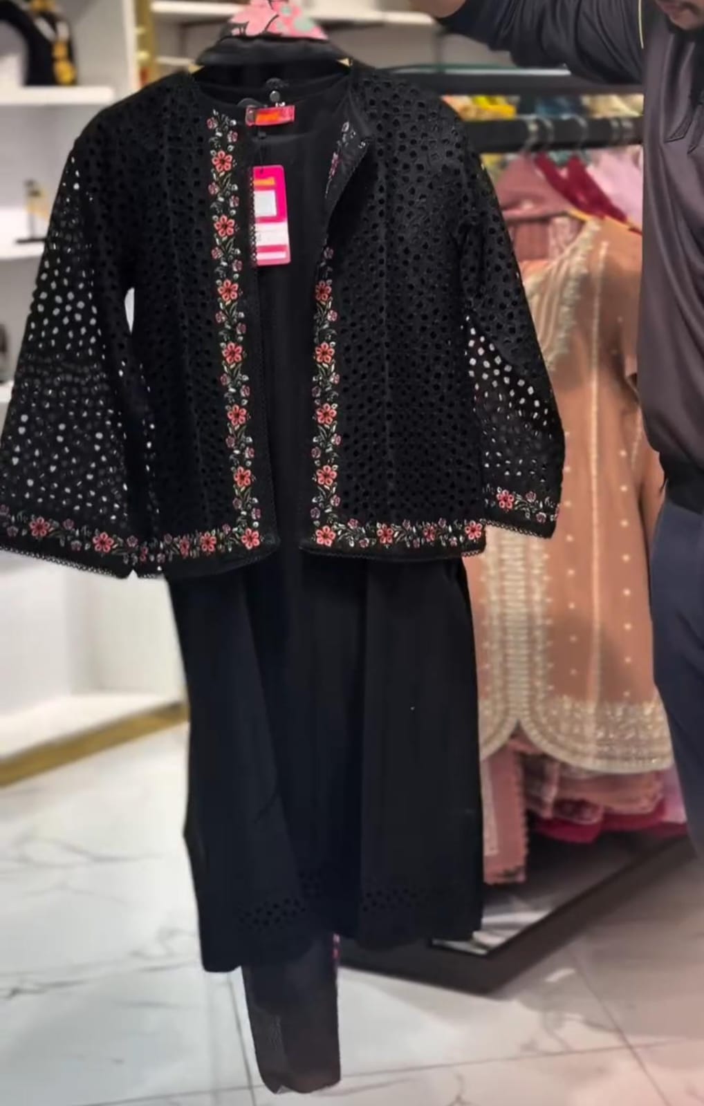 Women’s Chikankari 4PCS Se