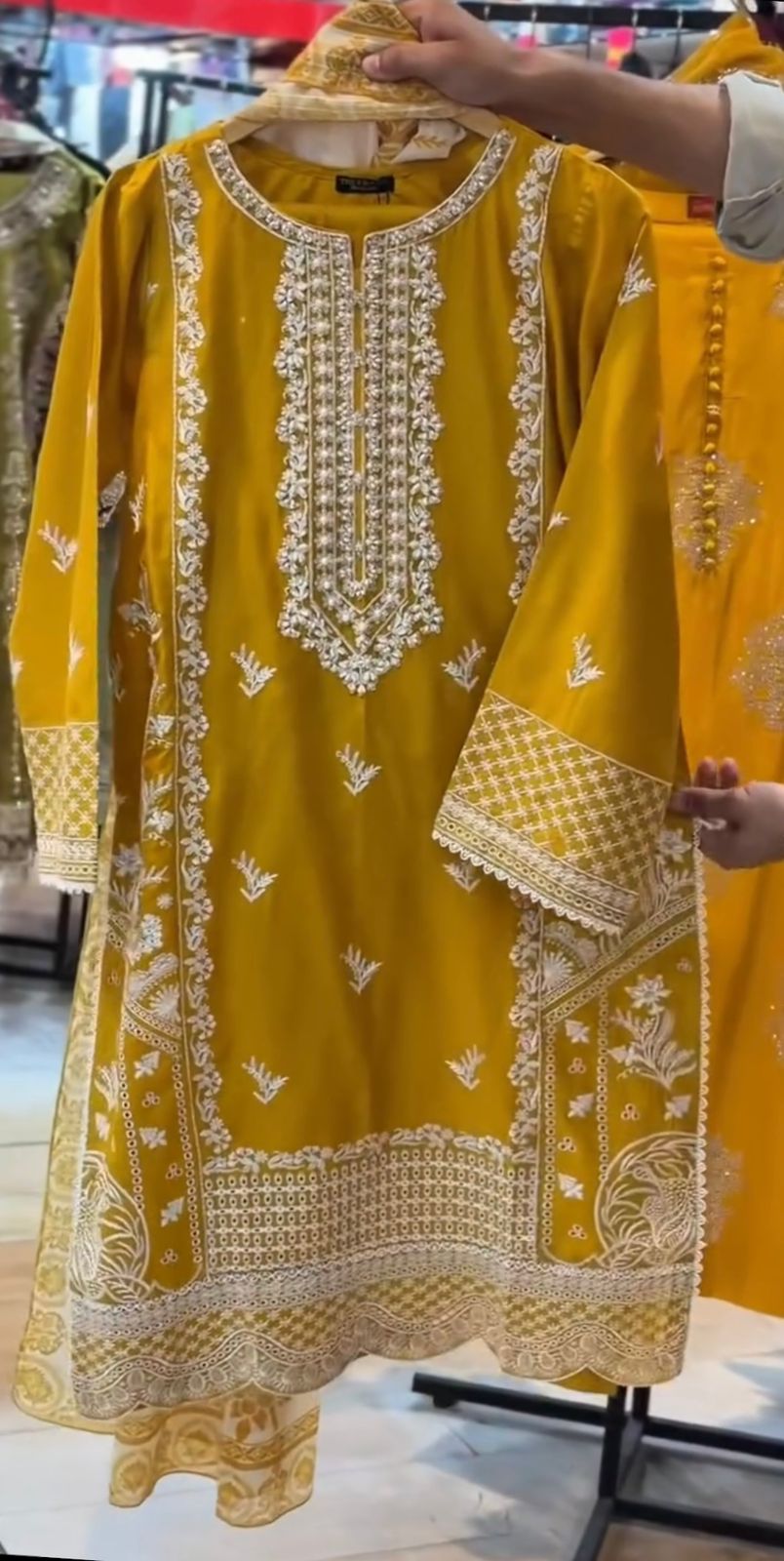 SAFA Beautiful Embroidered Cotton 3PC Suit