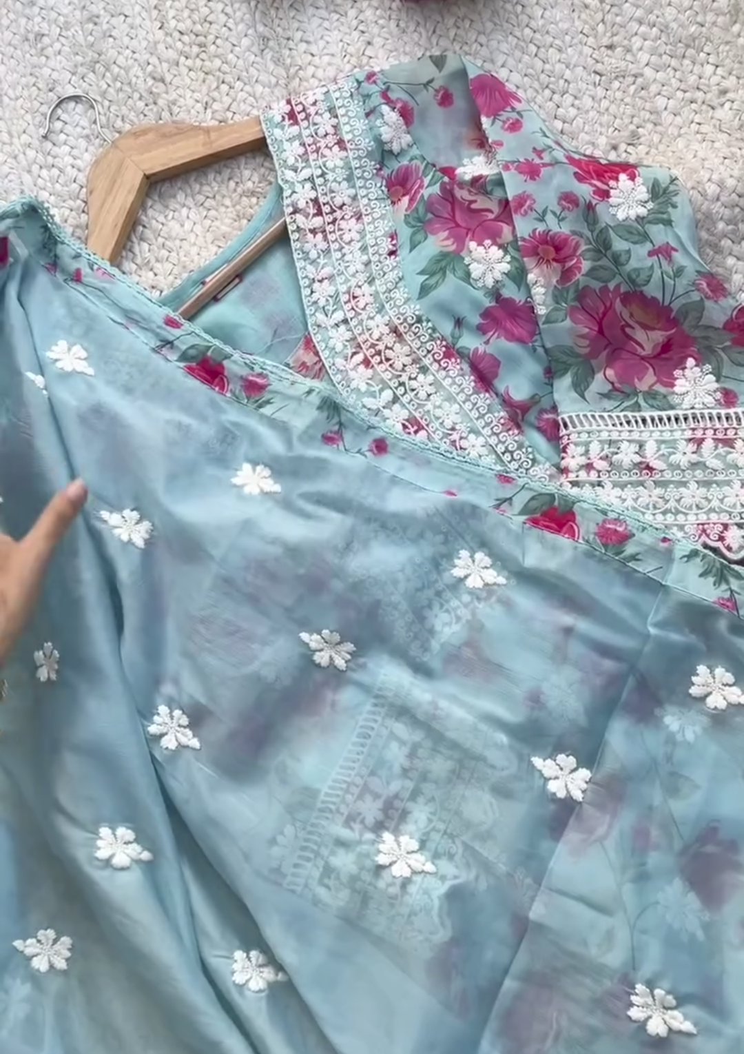Beautiful chikankari Anarkali Dress 🔥💖